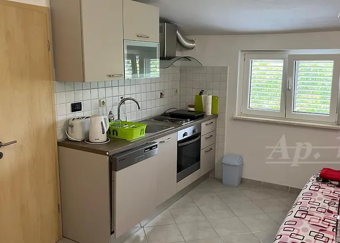 Glavanci 600m From The Sea By Ta Leut Agency