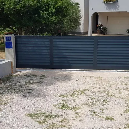 Glavanci 600m From The Sea By Ta Leut Agency