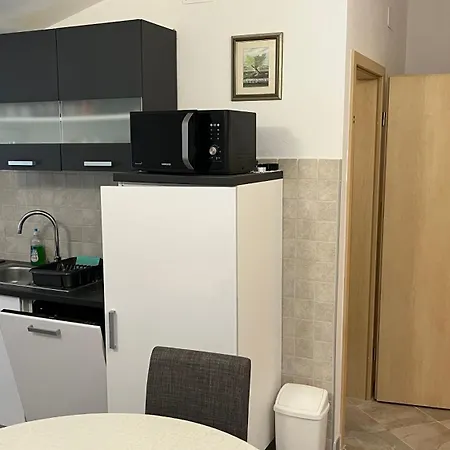 Διαμέρισμα Glavanci 600m From The Sea By Ta Leut Agency